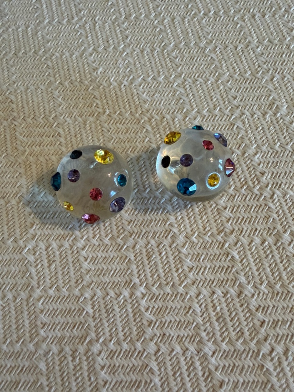 Lele Sadoughi Clear Lucite Dome Earrings with Multicolor Rhinestones